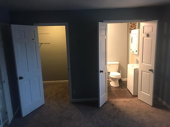 2nd image of 2847 Hikes Ln APT 3AL