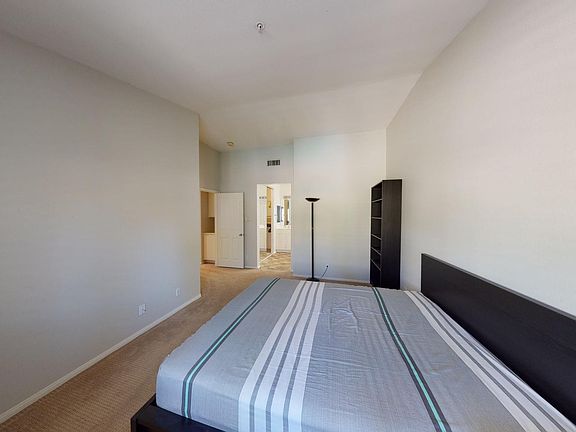 4th image of 2671 Dunstan Dr