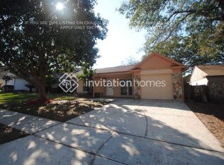 402 Regal Park Dr, Valrico, FL 33594
