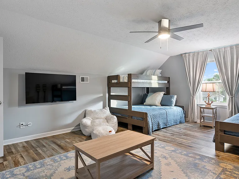 321 Jase Ct — Photo 35