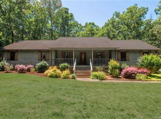 208 Wade Hampton Dr, Matthews, NC 28104