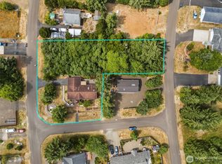 700 Island Circle SE, Ocean Shores, WA 98569