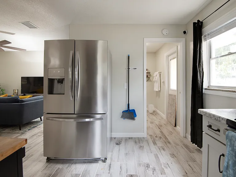 4303 Walis Pl — Photo 10