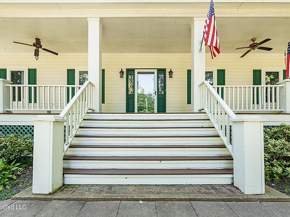 5th image of 1701 Acorn Wood Dr