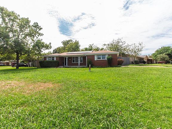 3rd image of 3621 Northcut Dr