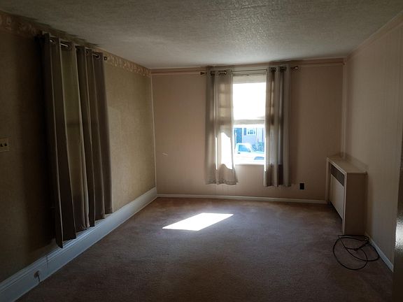 4th image of 709 Pennsylvania Ave APT 1