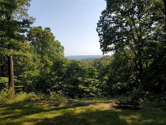 3rd image of 17 Redbud Ln