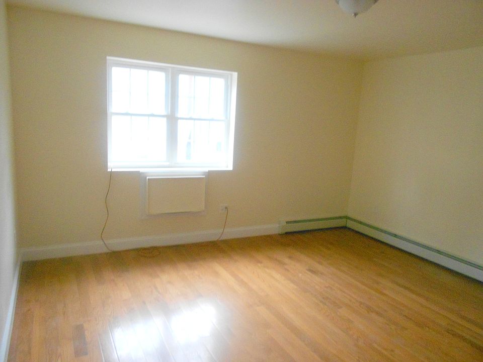 2nd image of 1047 E 230th St