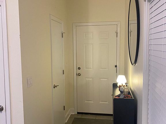 4th image of 30 Chatelaine Cir SE