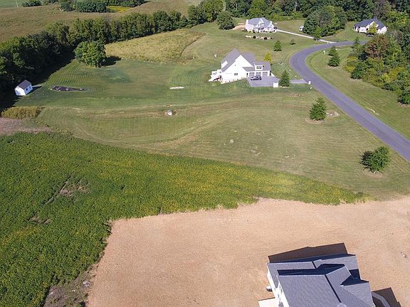 3rd image of 3 Peyton Dr