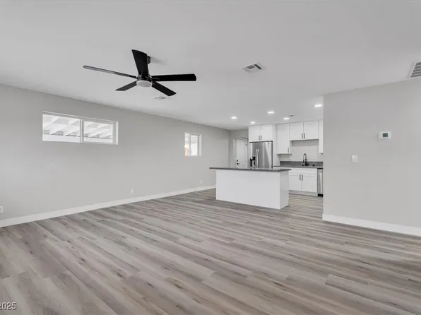 5914 Dodd St, Las Vegas, NV 89122