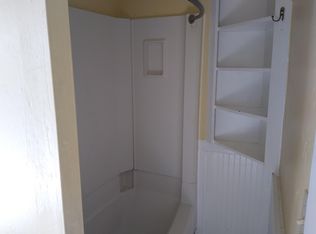 5 Elm St #B, Pittsfield, NH 03263