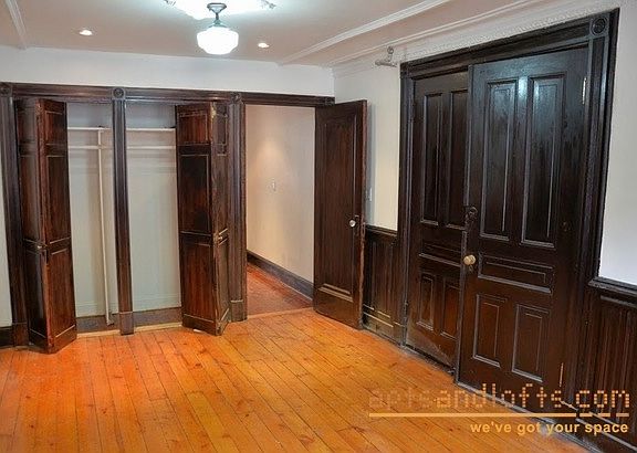 4th image of 410 Putnam Ave