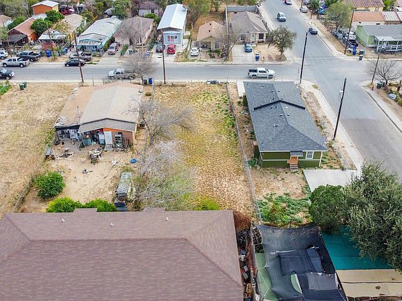 3rd image of 204 E San Pedro St