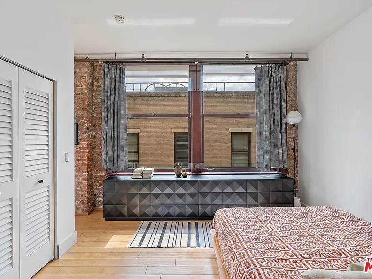 460 S Spring St #1210 — Photo 18