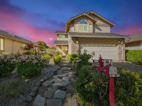 827 Stillson Drive, Petaluma, CA 94954