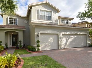 19380 Stonebrook St, Weston, FL 33332