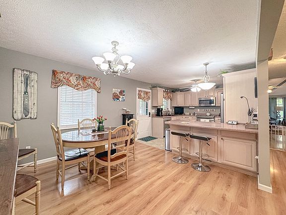 2nd image of 246 Country Club Ln
