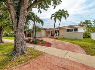 307 N Rainbow Dr, Hollywood, FL 33021