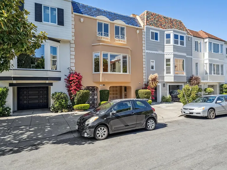 1750 N Point St — Photo 3