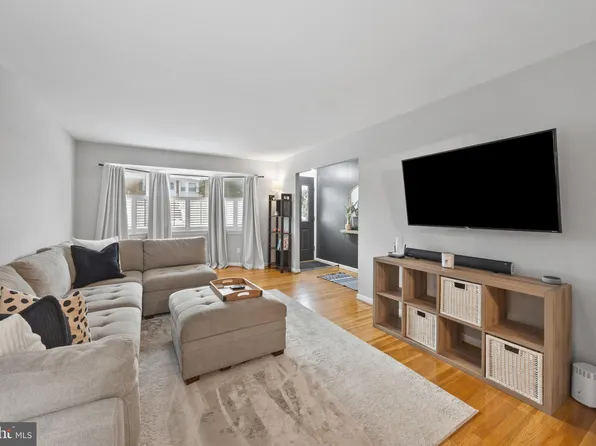 10123 Charington Rd, Cockeysville, MD 21030