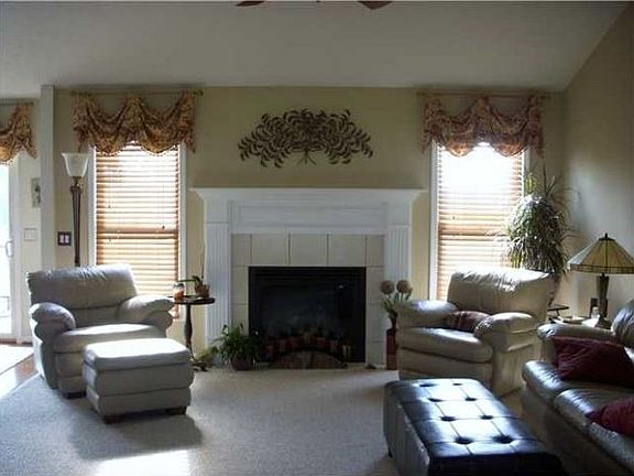 2nd image of 841 Bannerwood Dr-relisted
