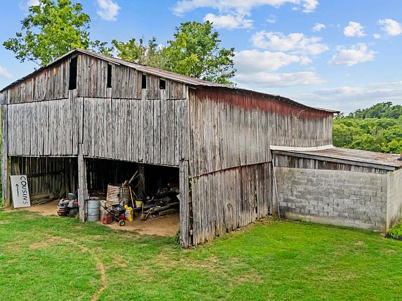 5th image of 7055 Maysville Rd