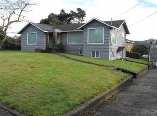 3262 NE West Devils Lake Rd, Lincoln City, OR 97367