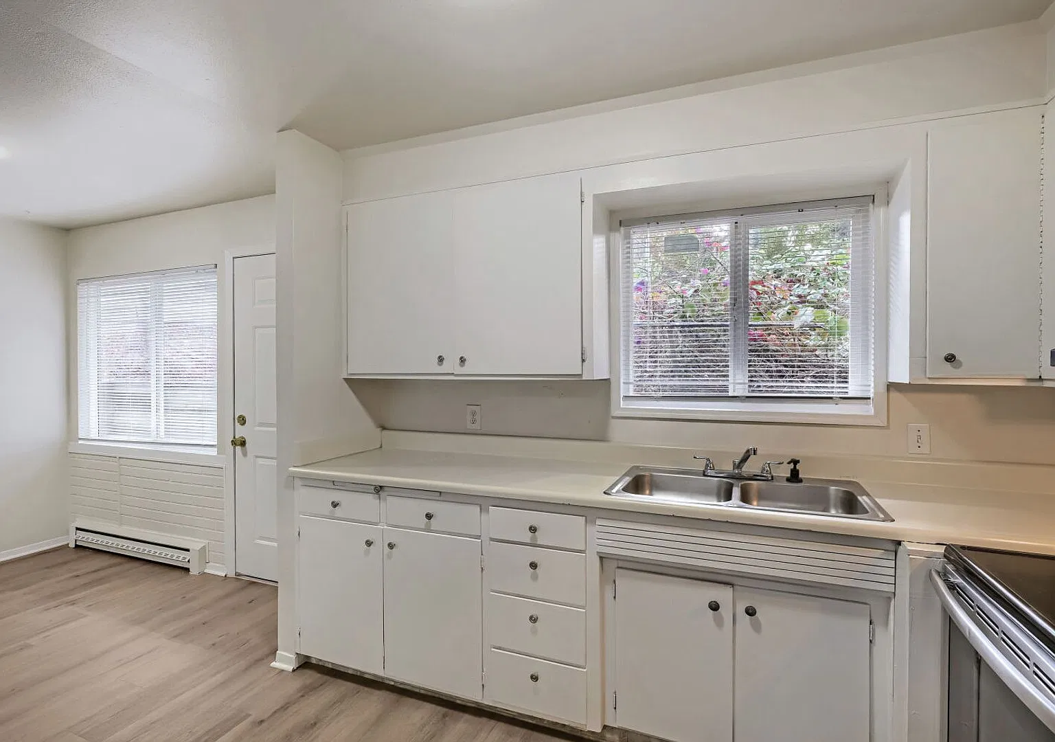Scenic Hill Apartments — Photo 2