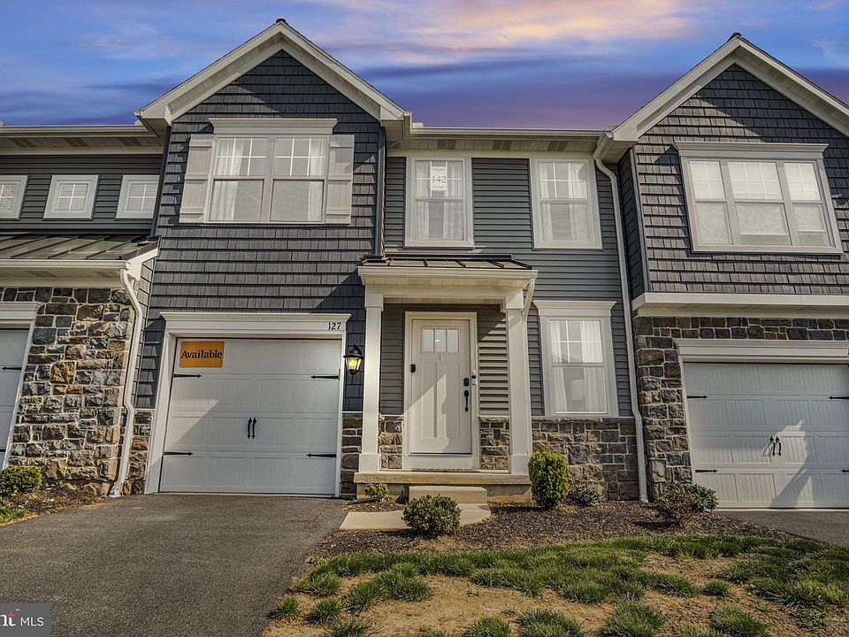 1st image of 127 Beech Tree Ct