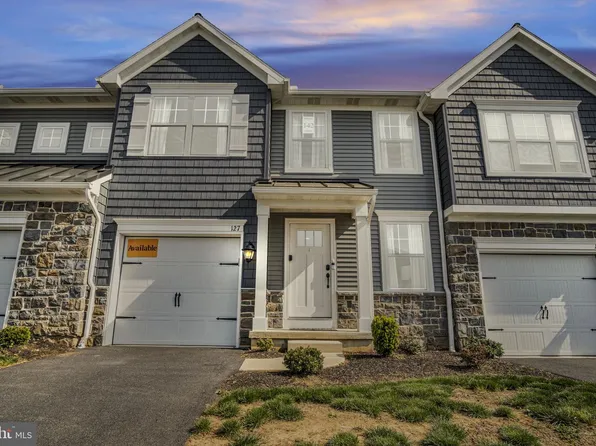 127 Beech Tree Ct, Annville, PA 17003