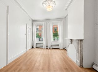 372 Myrtle Ave #1, Brooklyn, NY 11205