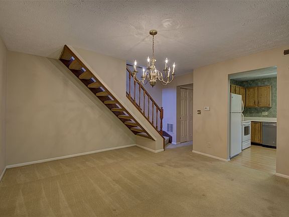 5th image of 2616 Bryan Station Ln
