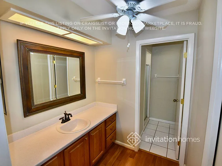 7028 Doehring Dr — Photo 15