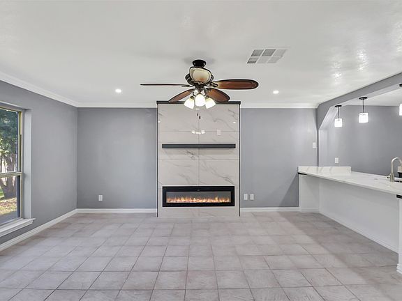 4th image of 1705 Japonica Ln