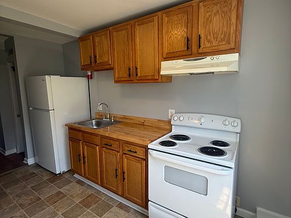 3rd image of 69 Carson Ave