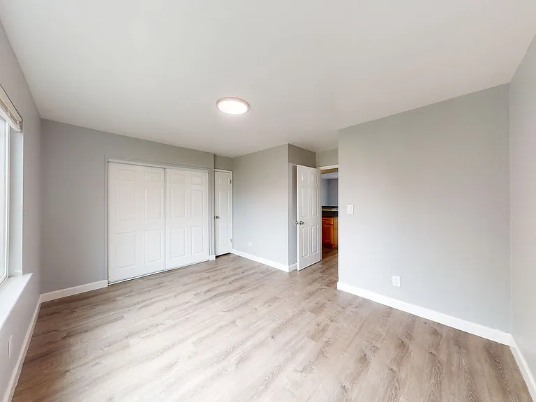5549 Foothill Blvd — Photo 12