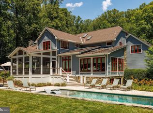 927 Hickory Run Ln, Great Falls, VA 22066