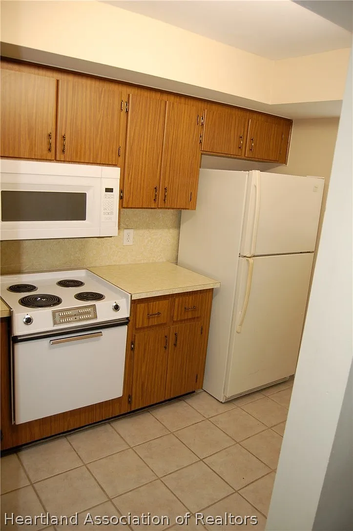 1 bed, 1.0 bath, 575 sqft, $1,000 — Photo 3