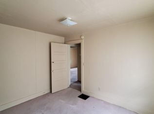 512 S Wall St #3, Carbondale, IL 62901