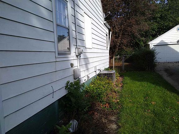 4th image of 1531 Evergreen St