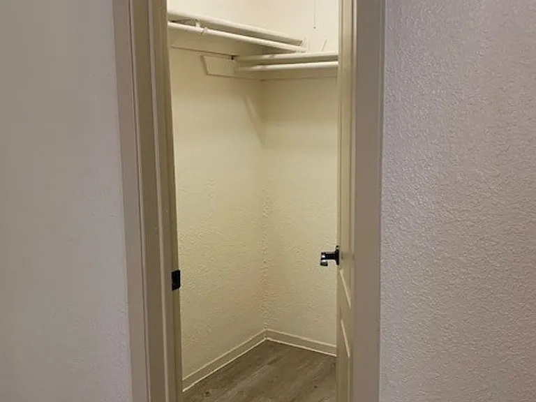 Madeira Apartments at Live Oak — Photo 86