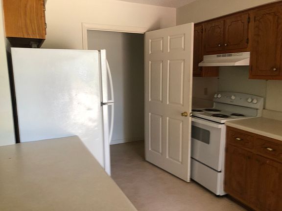 4th image of 42290 Mike Dr #A1