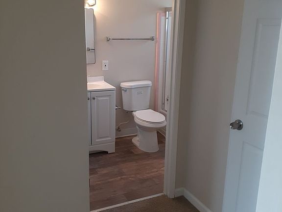 3rd image of 705 Bidwell St APT 11