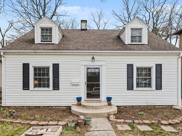 1902 Greenlawn Ave, Kalamazoo, MI 49006