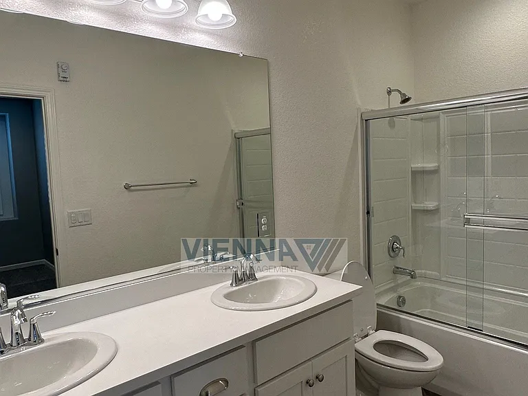 1347 Larkspur Dr — Photo 26