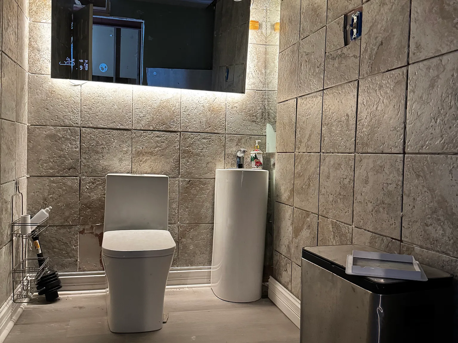 2 bed, 1.5 bath, 1084 sqft, $1,900 — Photo 4