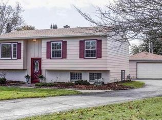 1833 Wind Dale Dr, Racine, WI 53402