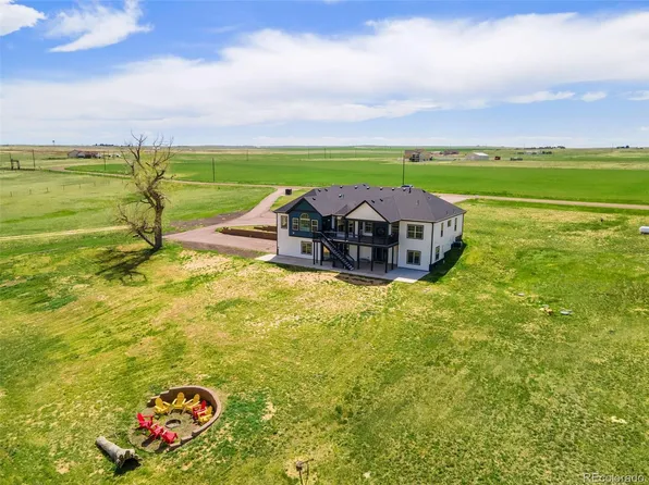 2400 Ventress Court, Bennett, CO 80102