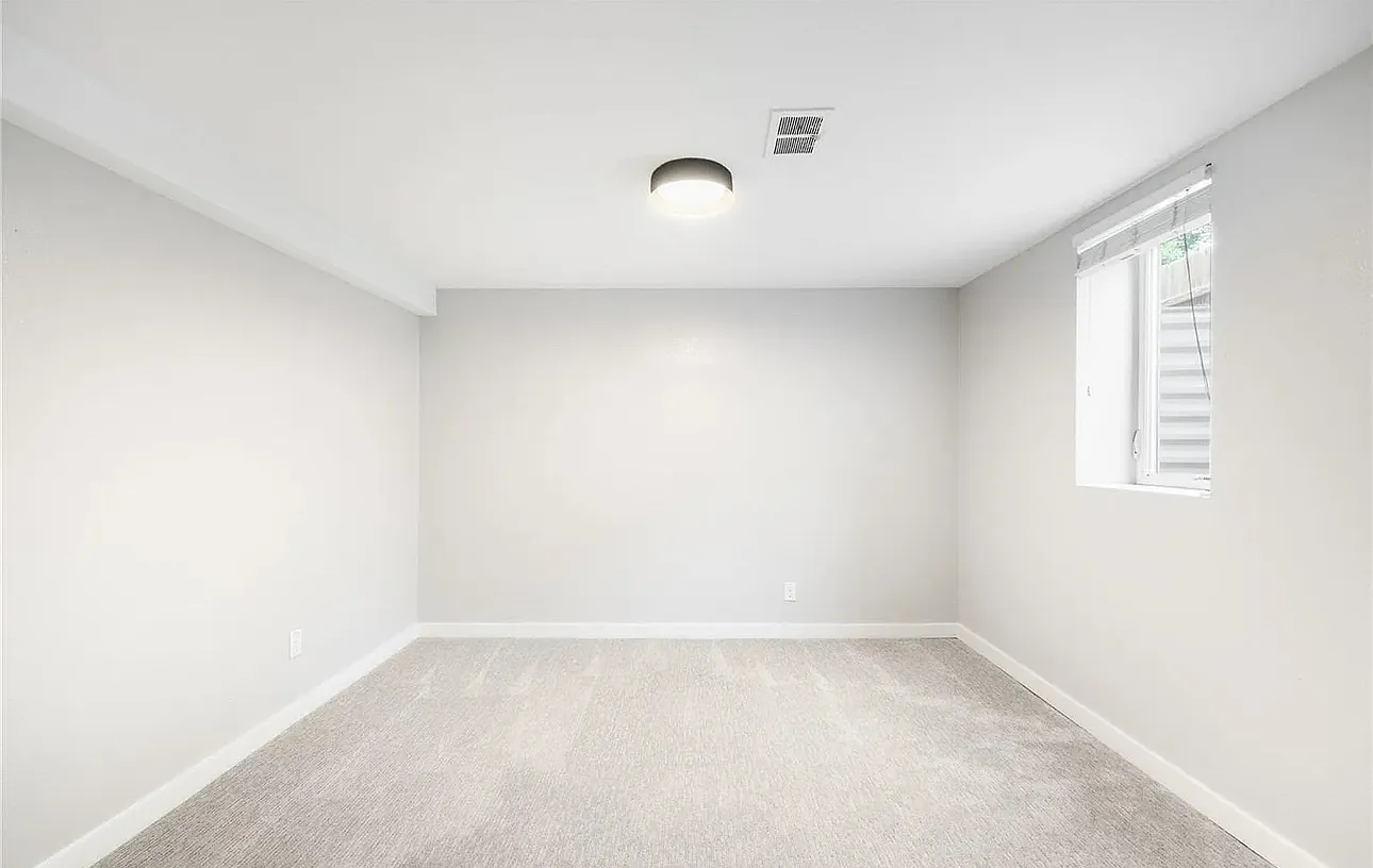 1 bed, 896 sqft, $950 — Photo 3